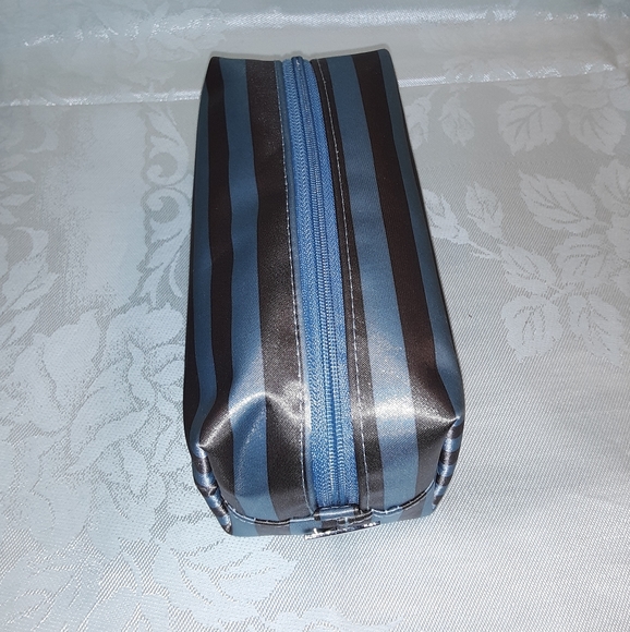 Thirty-One Uptown Mini Pouch - Picture 3 of 6